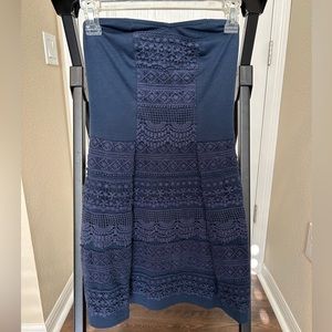 Women’s strapless dress